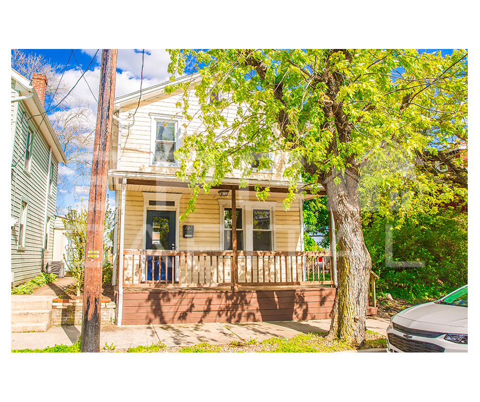 Carlisle House: 727 North Pitt Street