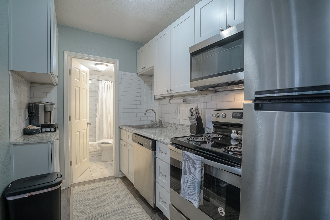 Kansas City Condo: 3811 Mercier St - 201