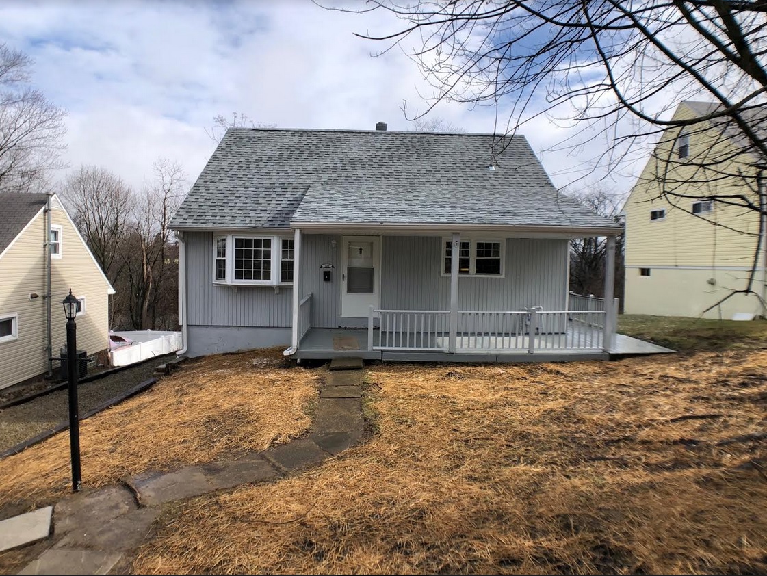 Pittsburgh House: 349 Whittier Drive