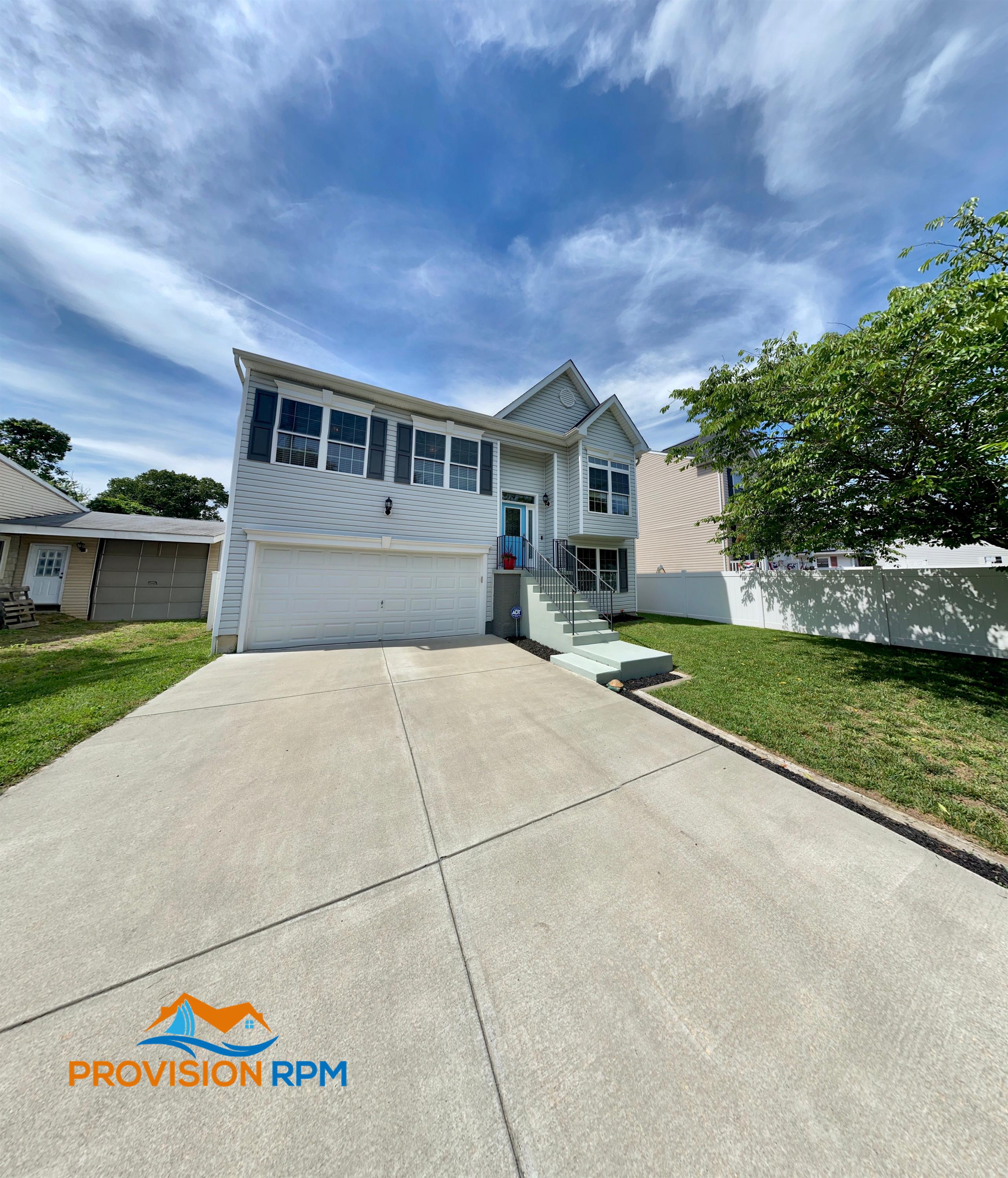 Pasadena House: 692 205th Street