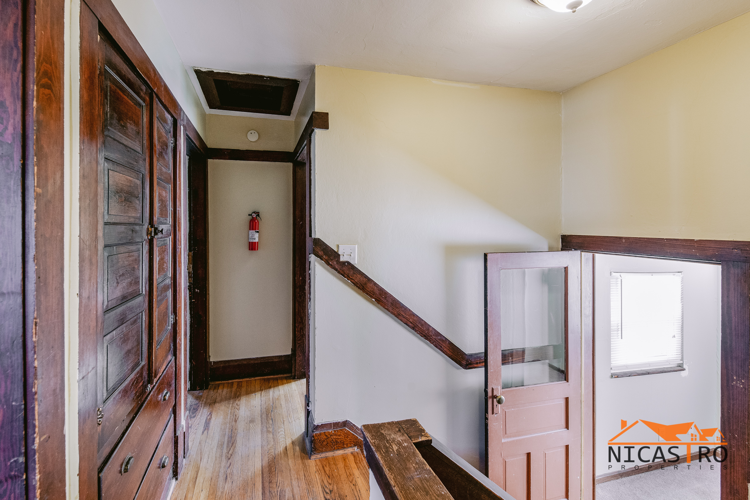 Request a Viewing for 2140 Waldeck Avenue Tenant Turner