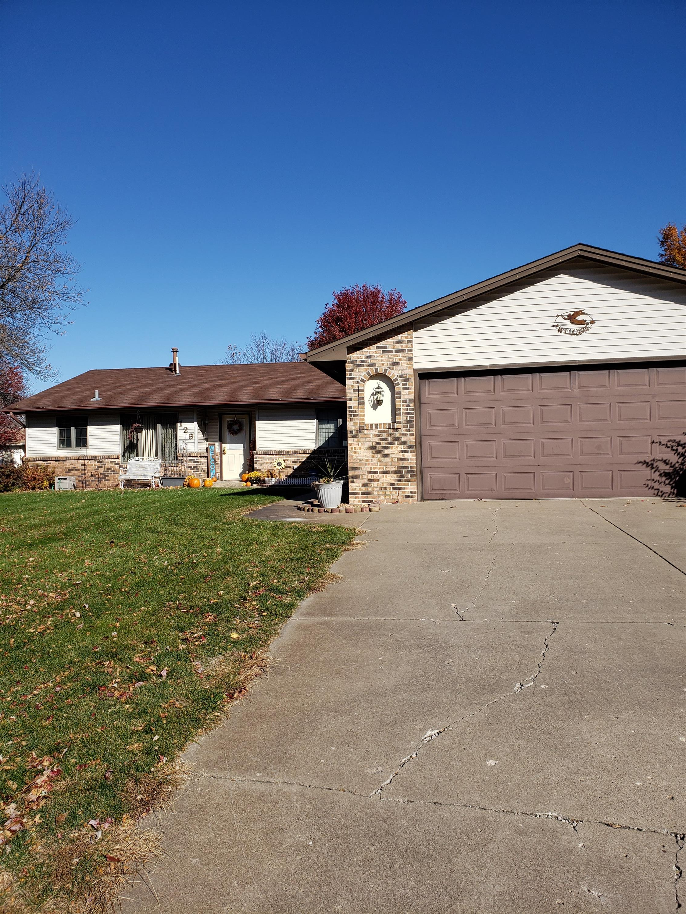 Monticello House: 127 Jerry Liefert Drive