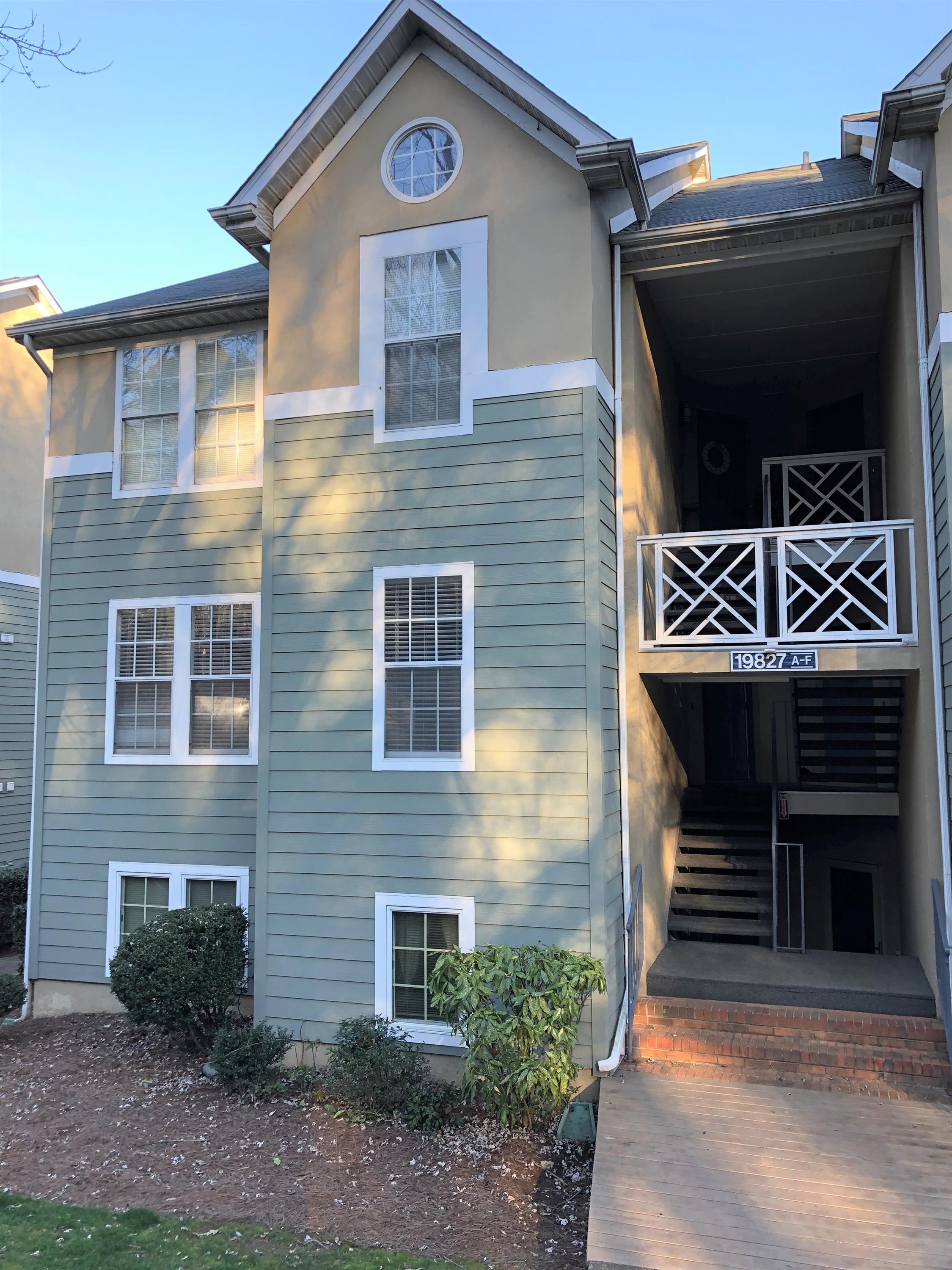 Cornelius Condo: 19827 Henderson Road - C