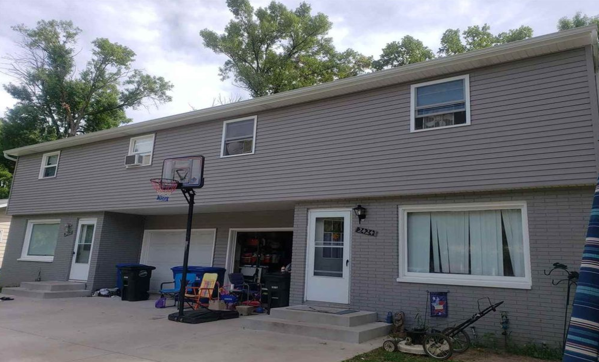 Request a Viewing for 2422/2424 Southwood Drive 2422 Tenant Turner