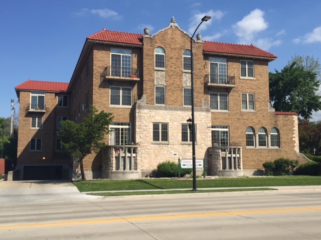 Green Bay Condo: 425 S Monroe Ave - 3g