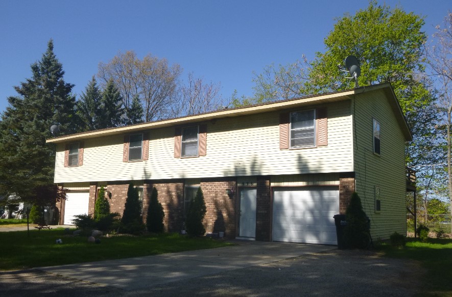 Kentwood Condo: 998 52nd St SE