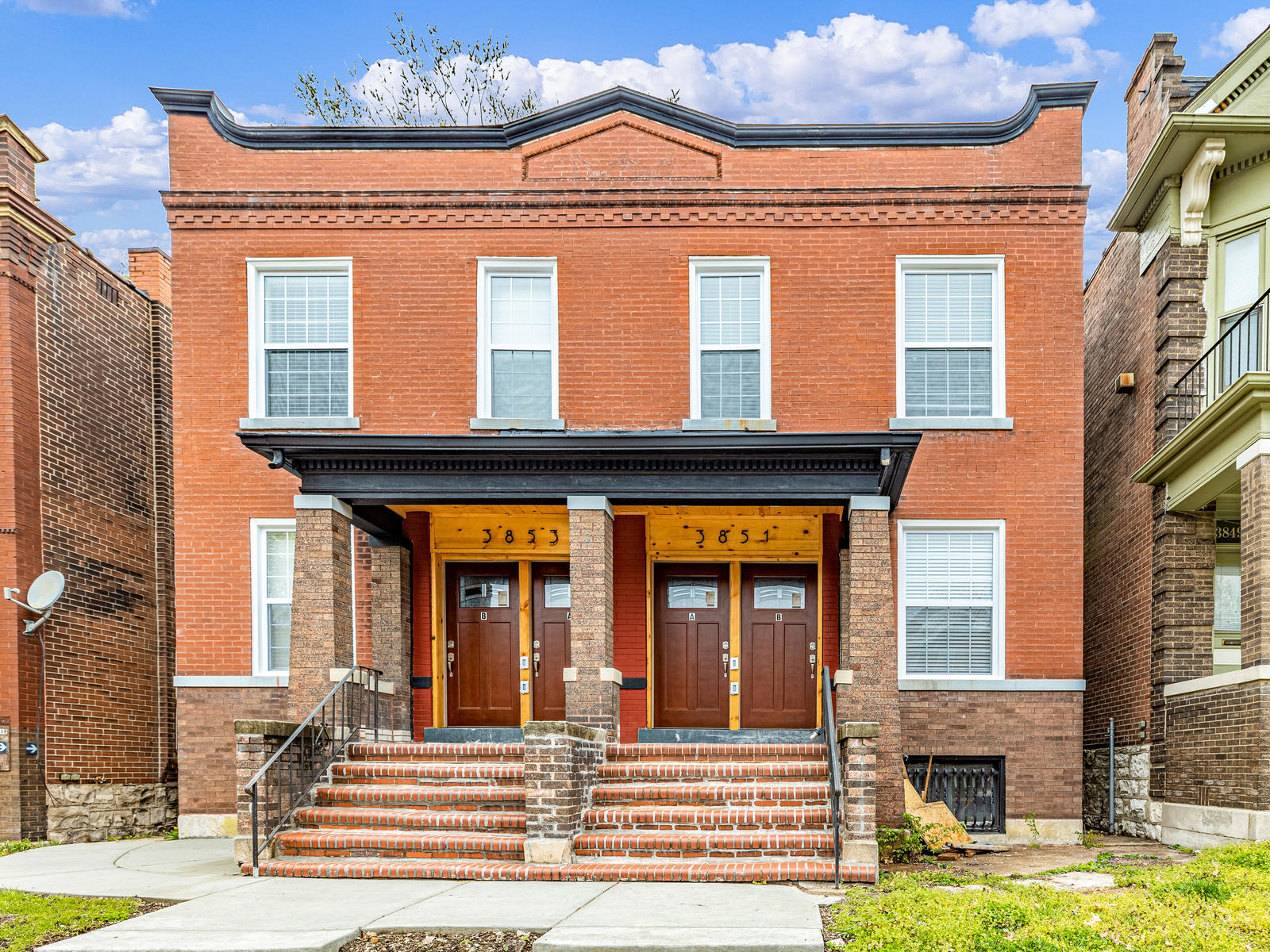 St. Louis Condo: 3853 McRee Avenue